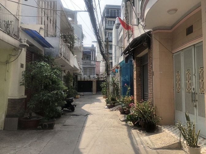 CHDV sát ĐH Ngoại Thương, 5 x 10m, 5 Tấm, 10P Full nội thất Giá TỐT