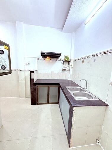 NHÀ HOÀNG DIỆU Q4- 3 LẦU ĐÚC - 30m2 - KO QH- GIÁ 4 TỶ