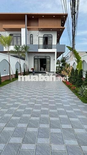 Biệt Thự Sân Vườn Siêu Đẹp  - Ven Sài Gòn