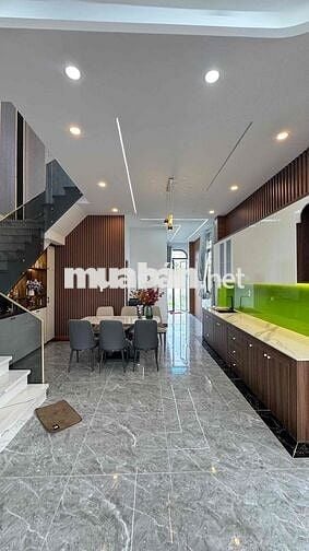 Biệt Thự Sân Vườn Siêu Đẹp  - Ven Sài Gòn