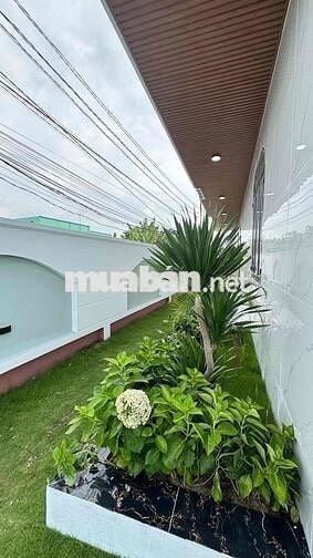Biệt Thự Sân Vườn Siêu Đẹp  - Ven Sài Gòn