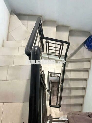 Nhà cách hxh chỉ 10m, 3 tầng, 9PN, nở hậu 6m, DTSD 180m2