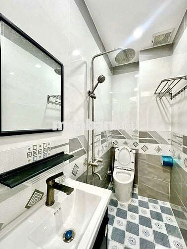 Cho thuê nhà mặt tiền kinh doanh Lê Đình Cẩn
