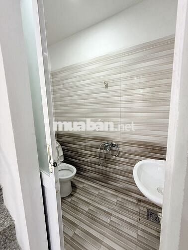 NHÀ MỚI 1 TRỆT + 1 LẦU HẺM TRẦN ĐÌNH XU - QUẬN 1
