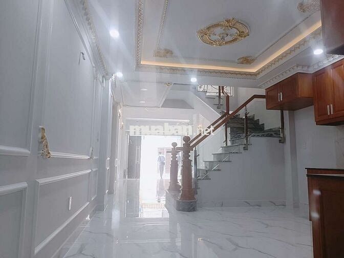 Bán Nhà 5 tầng Ngay Phường Linh Đông