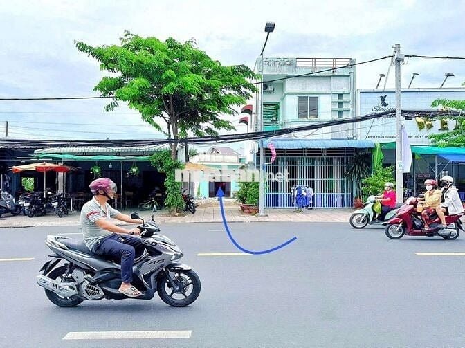 ĐẤT LỚN - ĐƯỜNG TRẦN QUANG DIỆU