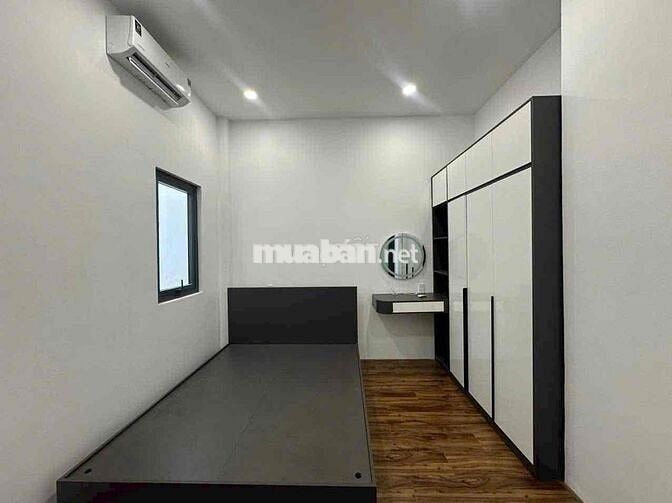 NHÀ LẦU MỚI TINH ĐỦ NỘI THẤT DỌN VÀO Ở NGAY PHƯỜNG 1