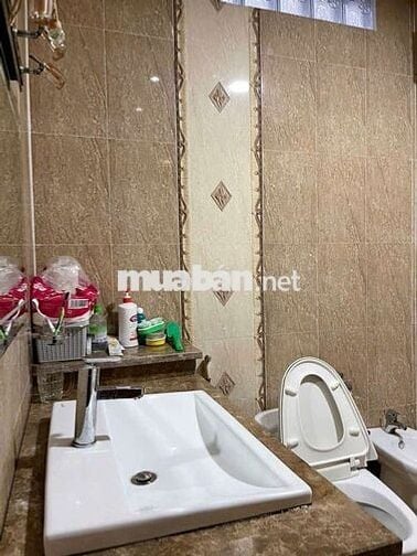 Cần cho thuê nhà P THT Q12 .khu vực An Sương.DT 4*20 . 1trệt 3 lầu
