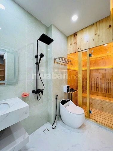 Nhà cần bán gấp DT 70m2 giá 3tỷ150tr ở Lê Quang Định, P1, Gò Vấp