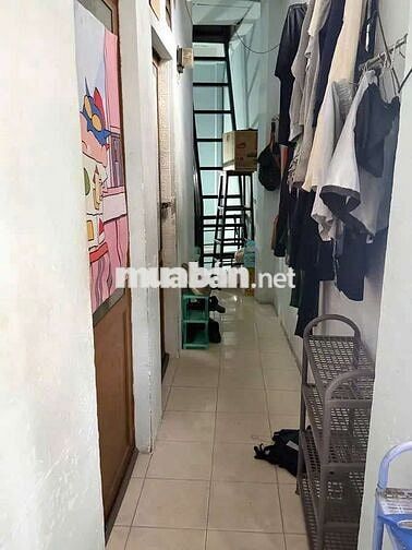 Nhà cách hxh chỉ 10m, 3 tầng, 9PN, nở hậu 6m, DTSD 180m2