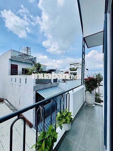 3 TẦNG 4 phòng ngủ - 5 Tỉ - DTSD 120M2 hẻm xe hơi - Phạm Văn Chiêu