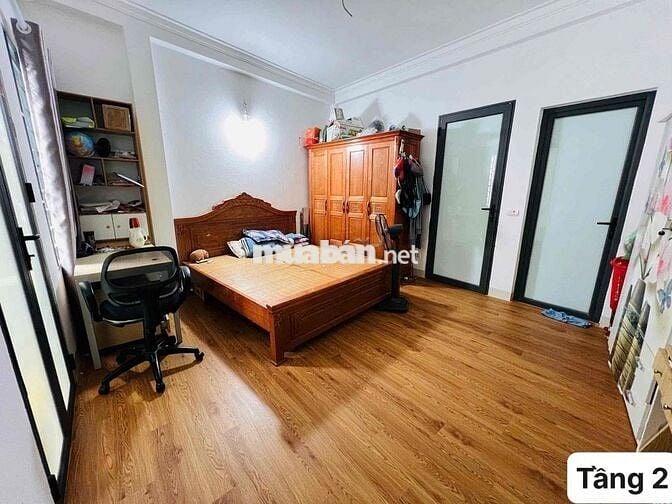 Bán nhà phố Trạm - Long Biên 35mx5 tầng, giá 6.6 tỷ. Full nội thất