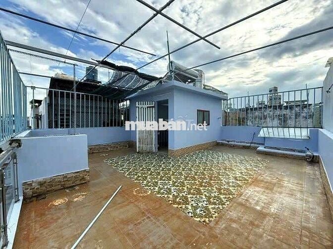 Mặt tiền Nguyễn Văn Quá - Q12 - Nhà 3PN 3WC, sân thượng, giá 14tr