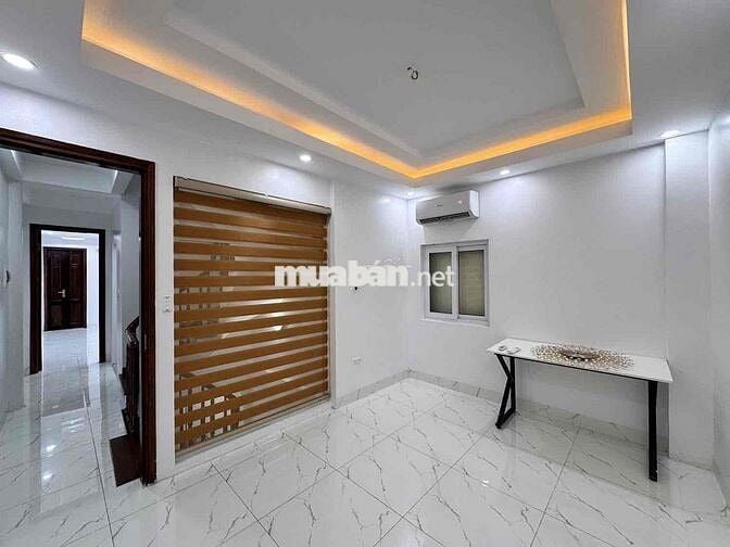 Hot hot! Nhà đẹp Khương Trung, 30m ra ô tô, ngõ thông. 39mx4T. Chỉ 7,9