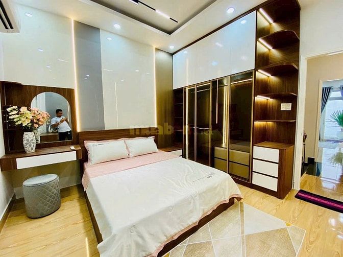 GIẢM GIÁ CĂN NHÀ DT 4M X 16,6M ĐƯỜNG HẺM Ô TÔ XE TẢI, GẦN EMART 2
