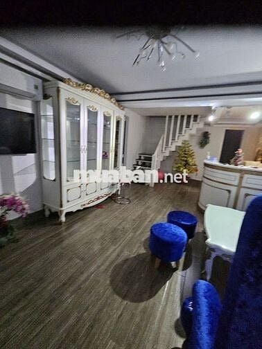 Ngay chợ thủ Đức, 87m2, hẻm 5m giá mới còn 7ty8