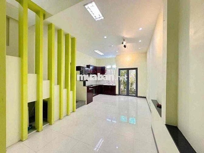 Cho thuê nhà 2 lầu mặt tiền KDC Hồng Phát 3 phòng ngủ
