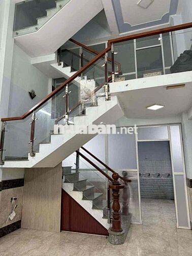 nhà trệt 3 lầu5 pn 5 wc đg xe tải
