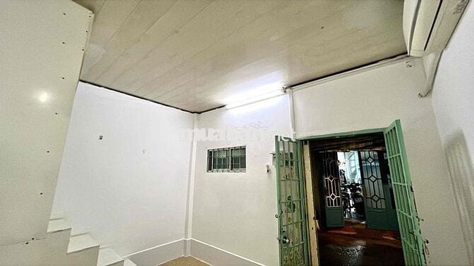 nhà 1 trệt 1 gác tại Phú Nhuận