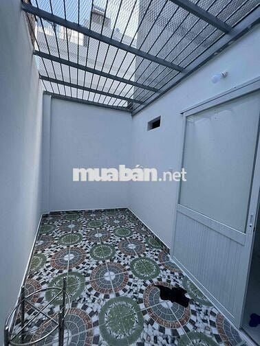 Nhà Sạch Sẻ DT 4x20 1Trệt 1Lửng 2Pn 1Wc Đường Rộng Xe Tải Ôtô Đậu Nhà