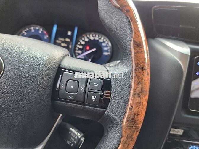 Toyota Fortuner 2024 2.7 AT 4x2 - 18219 km