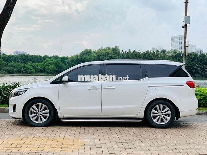 KIA SEDONA GAT 2016