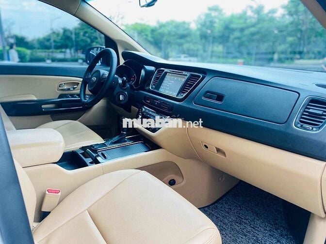 KIA SEDONA GAT 2016