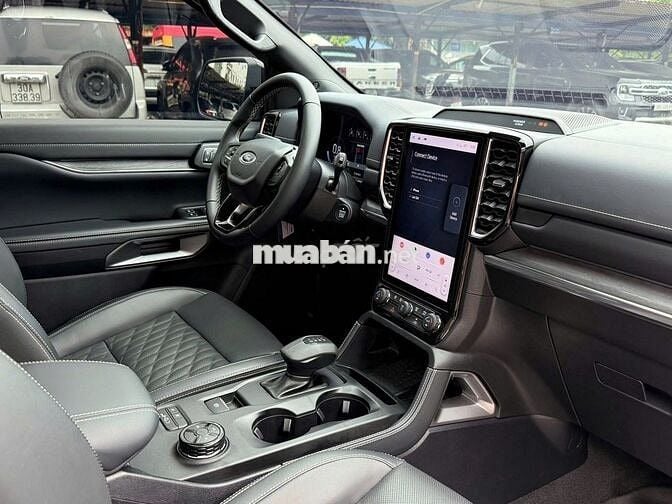 Ford Everest 2025 Platinum 2.0L 4x4 AT - 7000 km