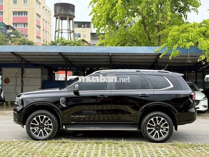 Ford Everest 2025 Platinum 2.0L 4x4 AT - 7000 km