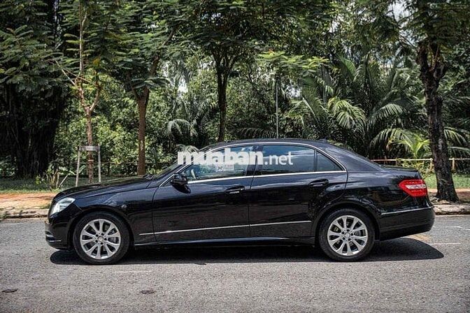 Mercedes Benz E Class 2010 E300