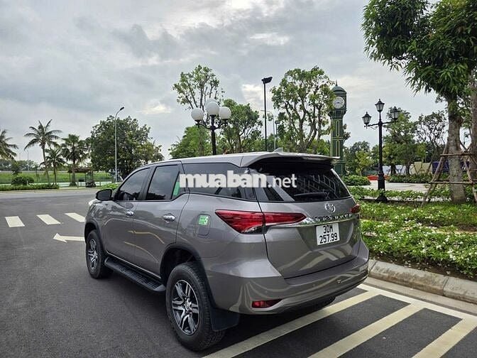 Toyota Fortuner 2024 2.7 AT 4x2 - 18219 km