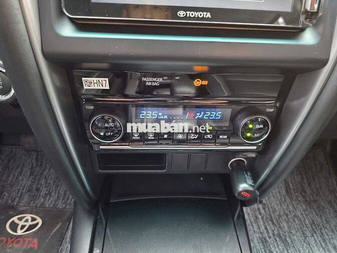 Toyota Fortuner 2024 2.7 AT 4x2 - 18219 km