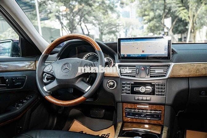 Mercedes Benz E Class 2010 E300