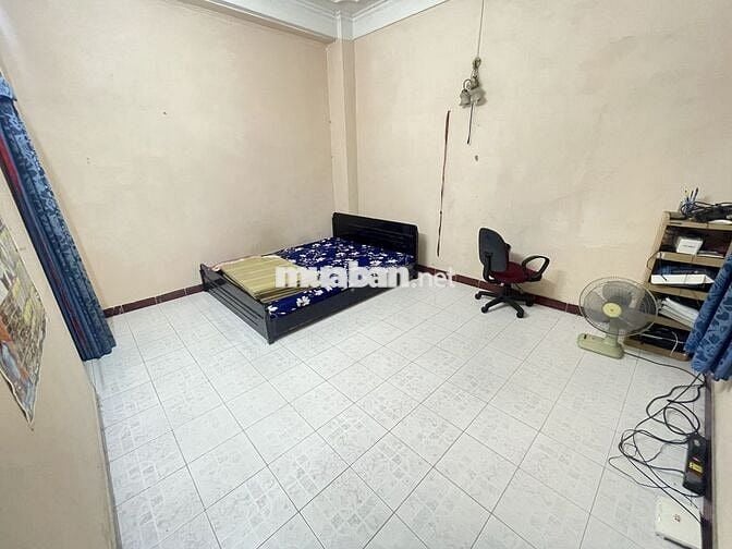 Cho thuê nhà 25m2 x 4 tầng ngõ 22A Hai Bà Trưng, Hoàn Kiếm