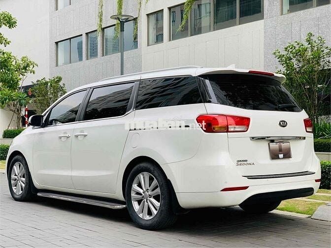 KIA SEDONA GAT 2016