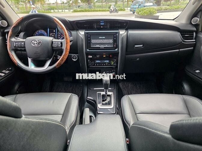 Toyota Fortuner 2024 2.7 AT 4x2 - 18219 km