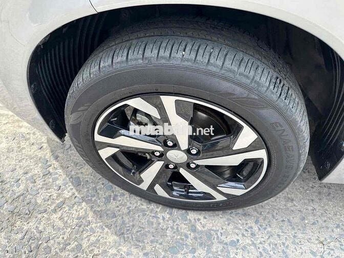 Mitsubishi Xpander 2024 Premium 1.5 AT - 15000 km