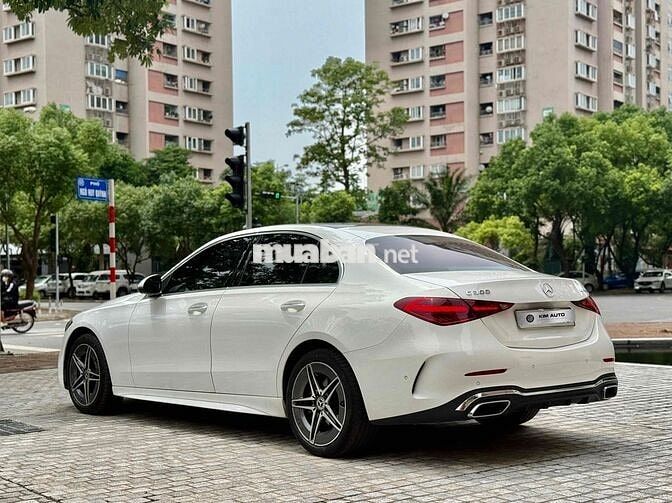 Mercedes Benz C300 AMG 2021 - 24000 km