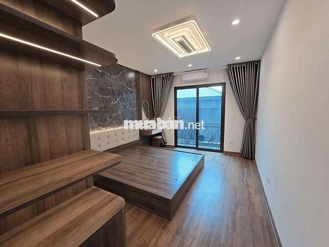 NHỈNH 5 TỶ CÓ NHÀ ĐẸP 6 TẦNG PHỐ CỔ LINH, LONG BIÊN CỰC GẦN Ô TÔ