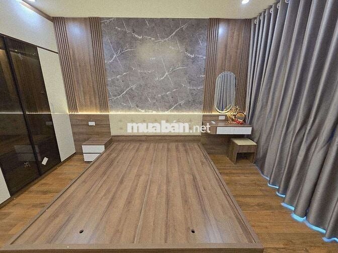 NHỈNH 5 TỶ CÓ NHÀ ĐẸP 6 TẦNG PHỐ CỔ LINH, LONG BIÊN CỰC GẦN Ô TÔ
