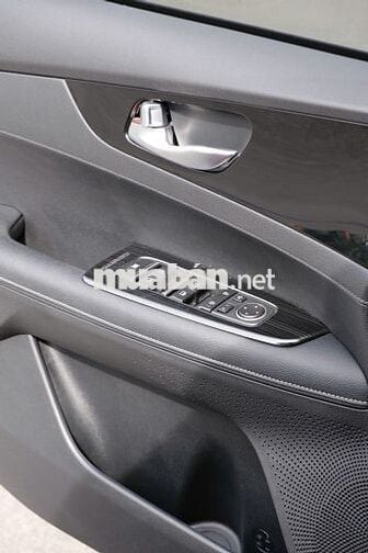 Kia Cerato 1.6 MT  - 50000 km