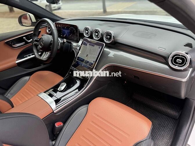 Mercedes Benz C300 AMG 2021 - 24000 km