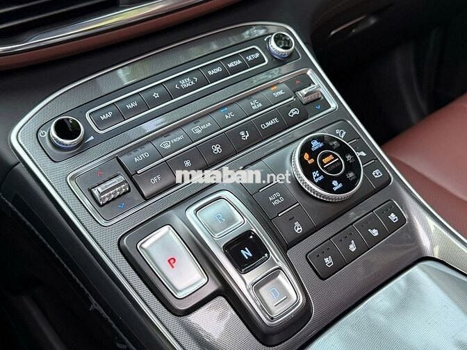 Hyundai Santa Fe 2024 2.2 Dầu Cao Cấp - 30000 km