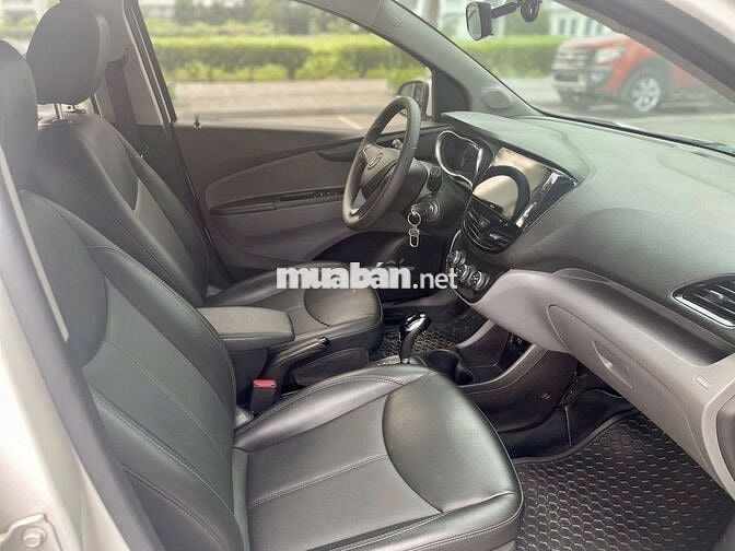 VinFast Fadil 2019 trắng - Đi ít hơn 5v km, đủ đồ