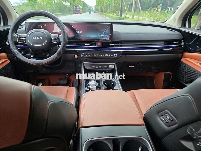 Kia Carnival 2025 Signature 2.2D - 8227 km