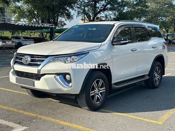 Toyota Fortuner 2.4AT 2019 diesel trắng camay