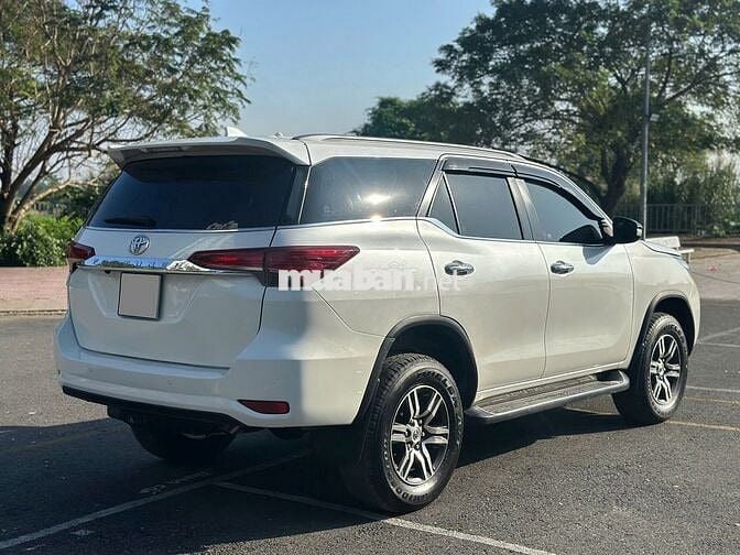 Toyota Fortuner 2.4AT 2019 diesel trắng camay