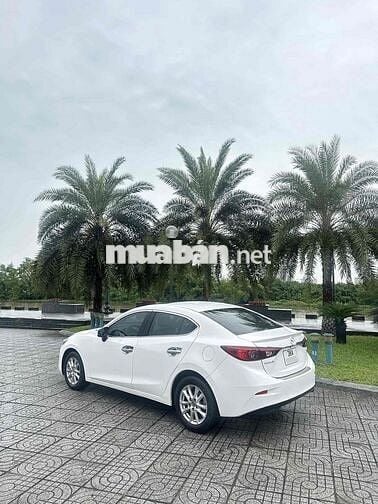 Mazda 3 2017 1.5 AT Sedan - 85000 km