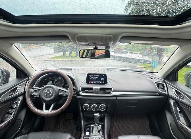 Mazda 3 2017 1.5 AT Sedan - 85000 km