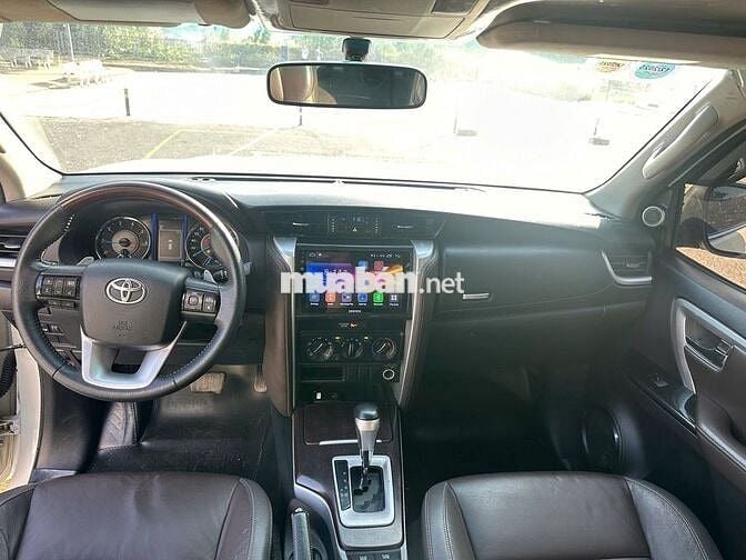 Toyota Fortuner 2.4AT 2019 diesel trắng camay